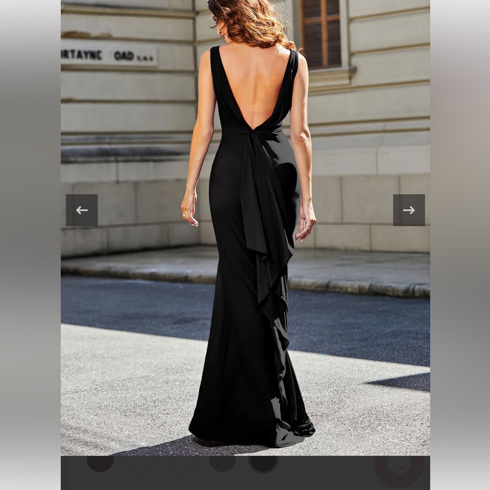 Elegant Black backless Evening Gown